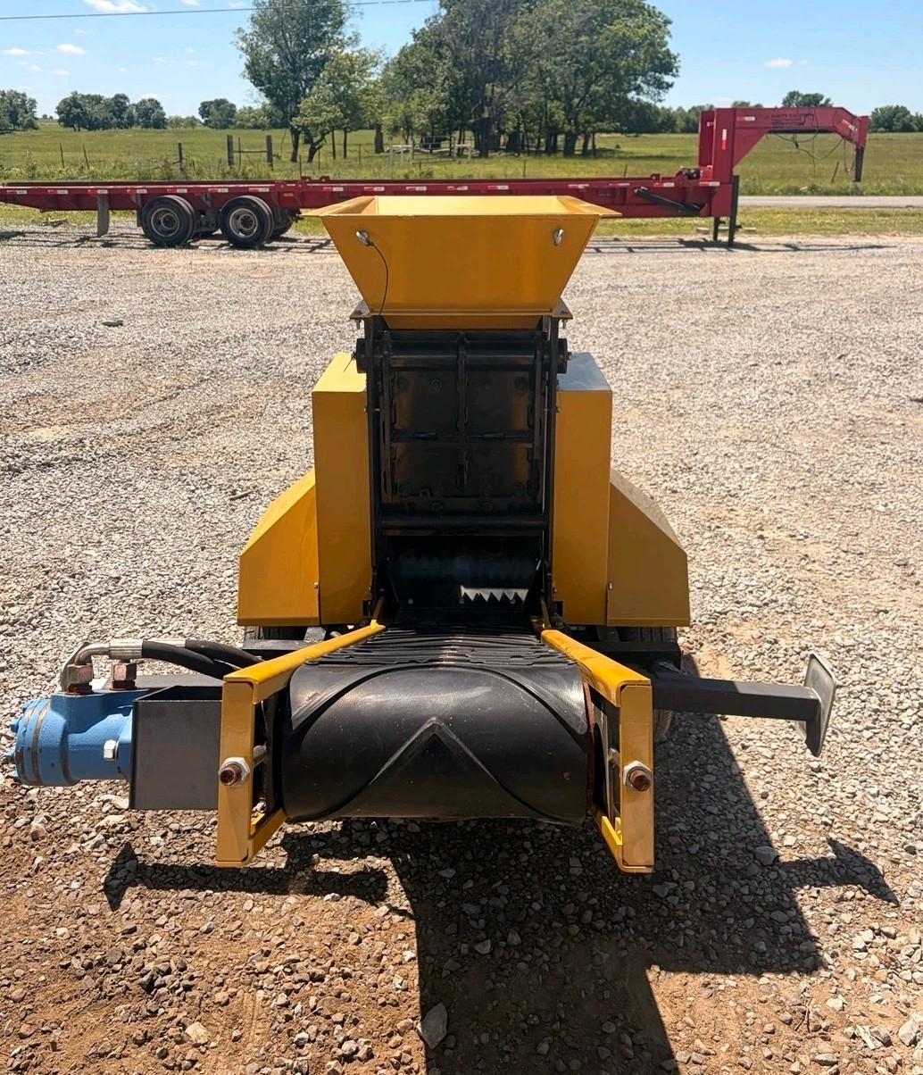 NEW 2025 Towable Rock Crusher Mobile Concrete Crusher Gravel w/ Conveyor