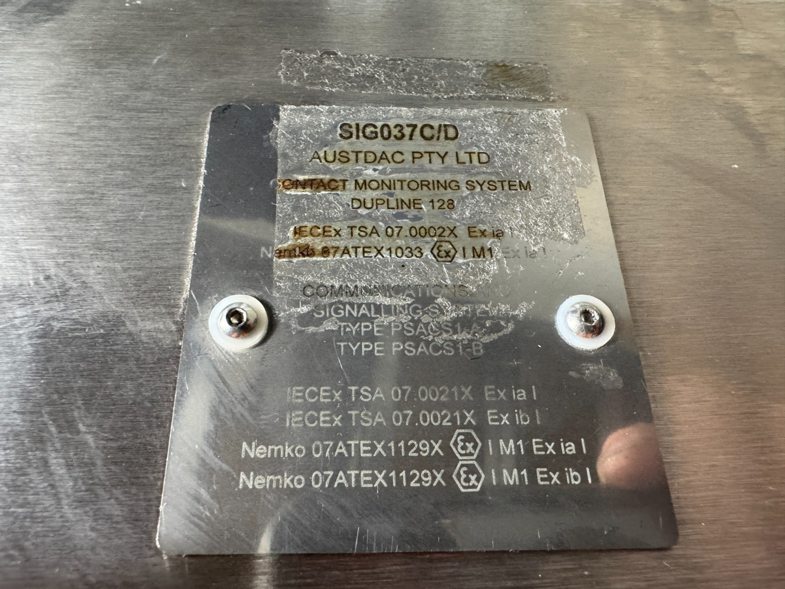 AUSTDAC Part No. SIG037C/D – ABMA4 I.S. Intercom & ESS3 Lanyard / Pullkey Unit