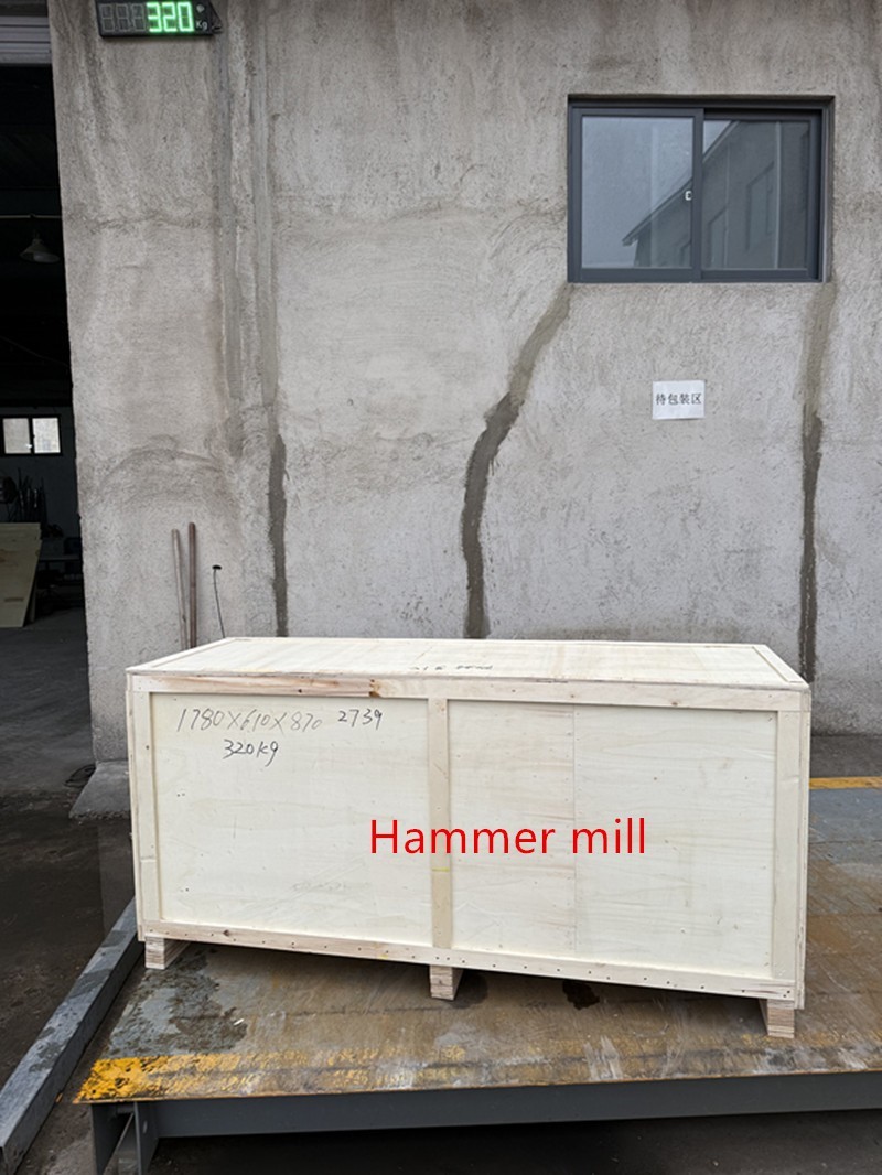 Portable mobile mini sand, gravel and rock diesel engine mobile jaw crusher