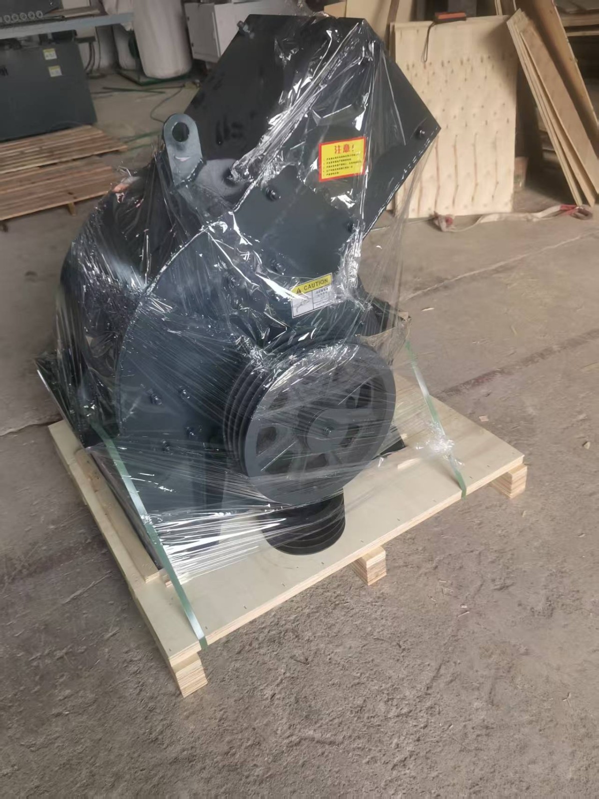 150*250 Mobile jaw crusher 200*300 Hammer Crusher with diesel engine on stock