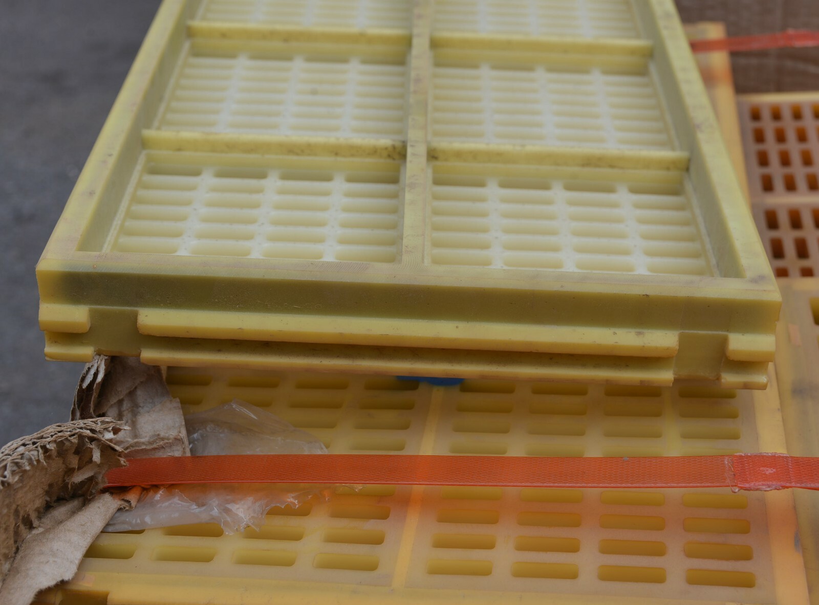 Sifter Sieve Screen Separator polyurethane 590 x 310 x 50mm 8mm holes mining