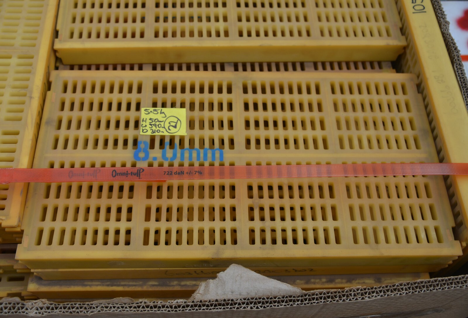 Sifter Sieve Screen Separator polyurethane 590 x 310 x 50mm 8mm holes mining