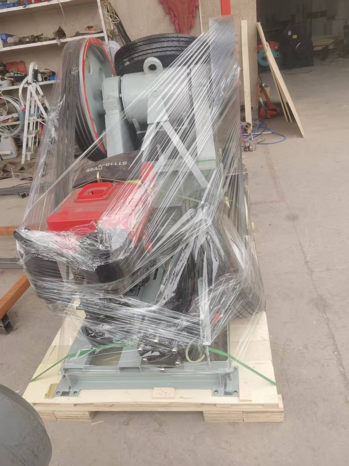 150*250 jaw crusher diesel engine rock crusher mini sand making machine at CA