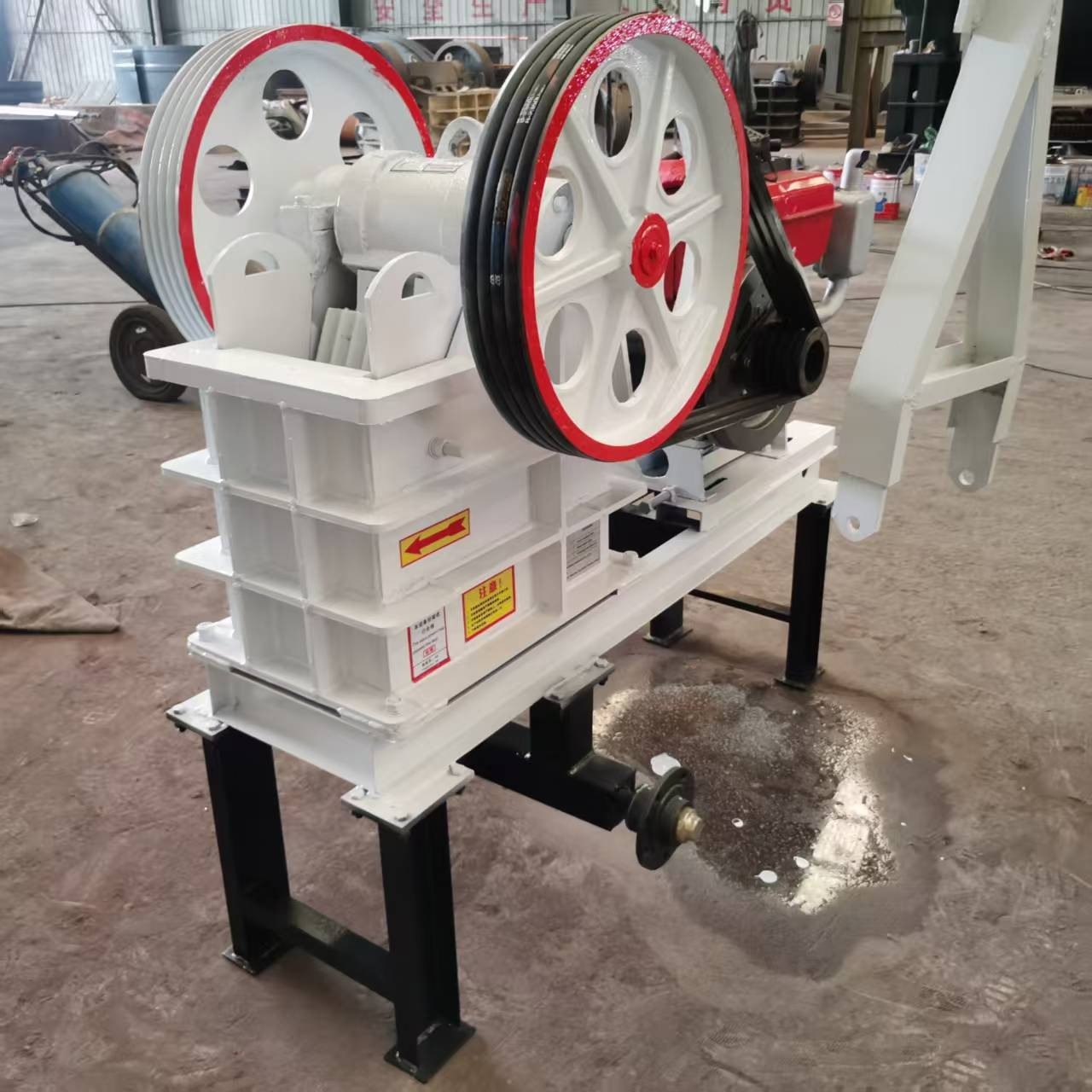 150*250 Mobile jaw crusher 200*300 Hammer Crusher with diesel engine on stock