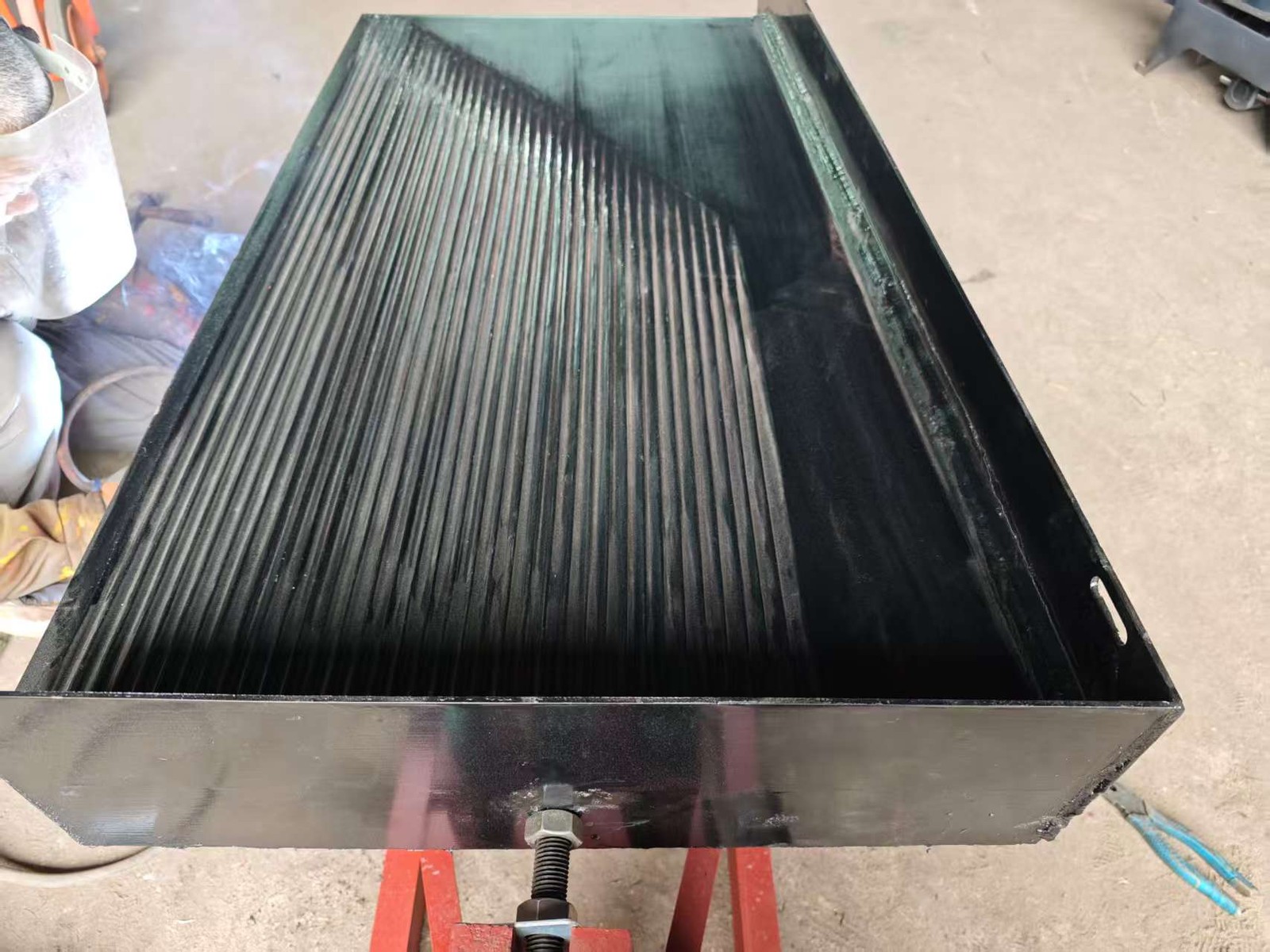 150*250 mobile jaw crusher hard stone Granite Basalt Crushing machine at CA
