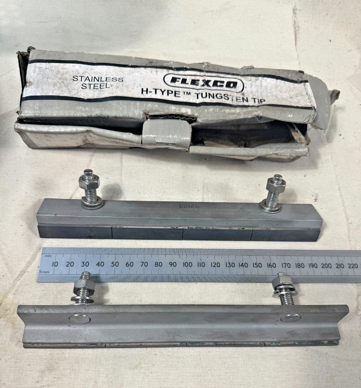 Lot of 2 FLEXCO H-Type Tungsten Tip Conveyor Belt Scraper HVT8-S/S PN: 75419