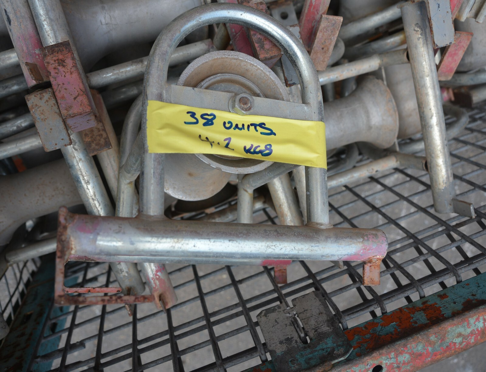 Flat Trench Cable Tray Pulling Aluminum Roller with hooks