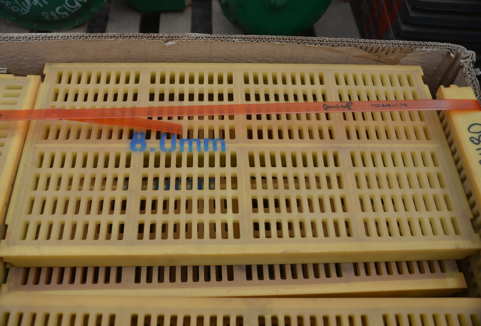 Sifter Sieve Screen Separator polyurethane 590 x 310 x 50mm 8mm holes mining