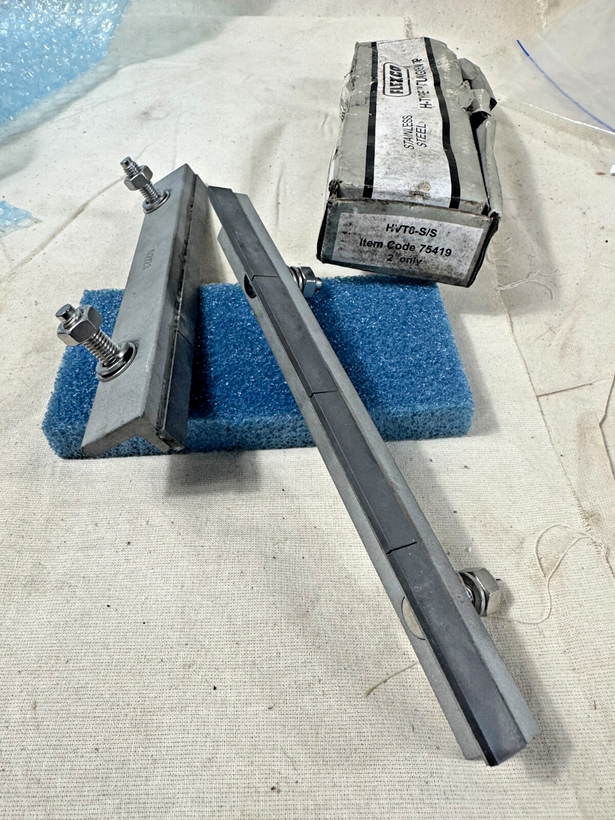 Lot of 2 FLEXCO H-Type Tungsten Tip Conveyor Belt Scraper HVT8-S/S PN: 75419