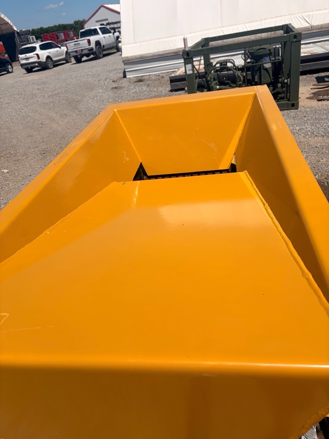 NEW 2025 Towable Rock Crusher Mobile Concrete Crusher Gravel w/ Conveyor