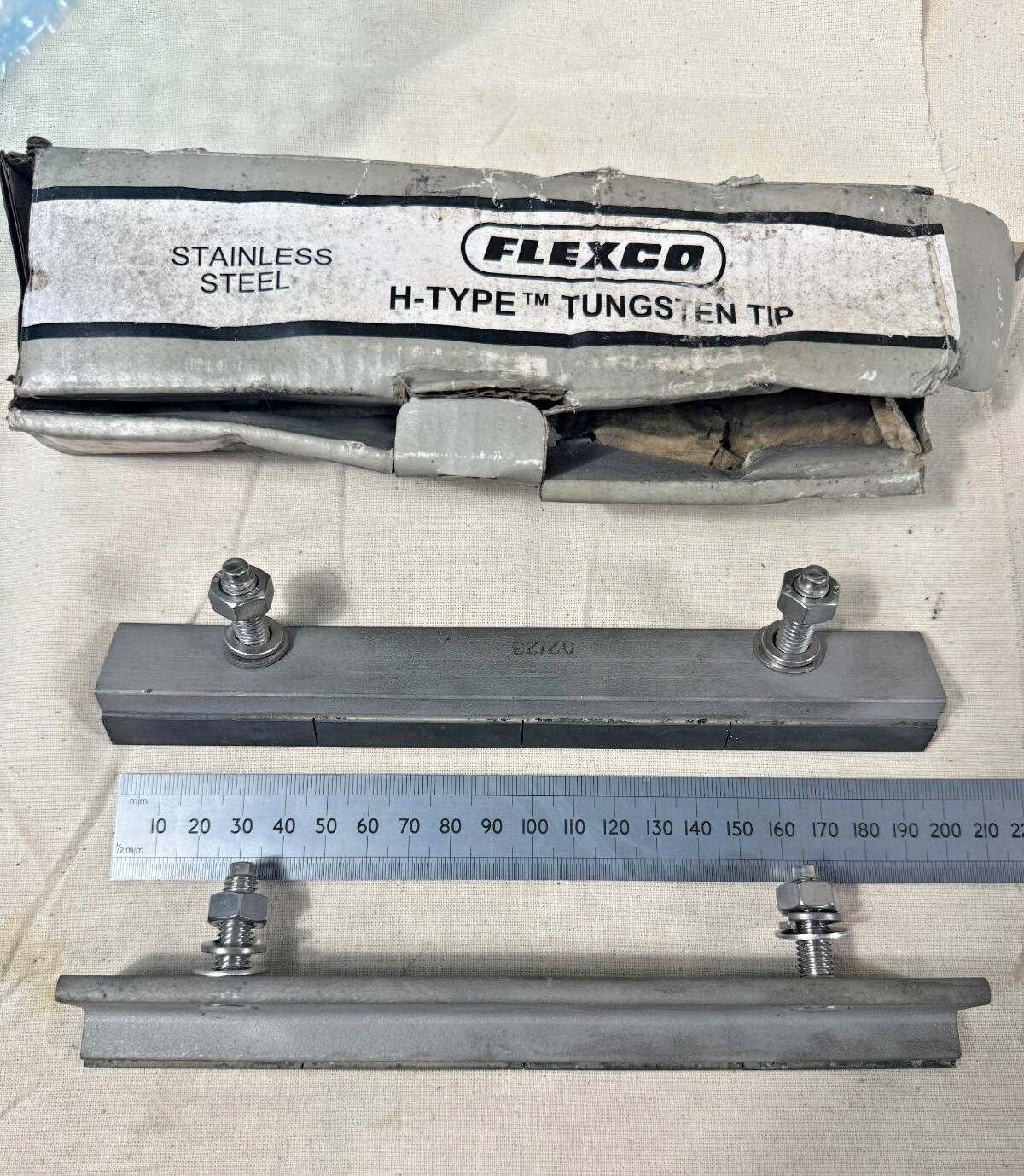 Lot of 2 FLEXCO H-Type Tungsten Tip Conveyor Belt Scraper HVT8-S/S PN: 75419