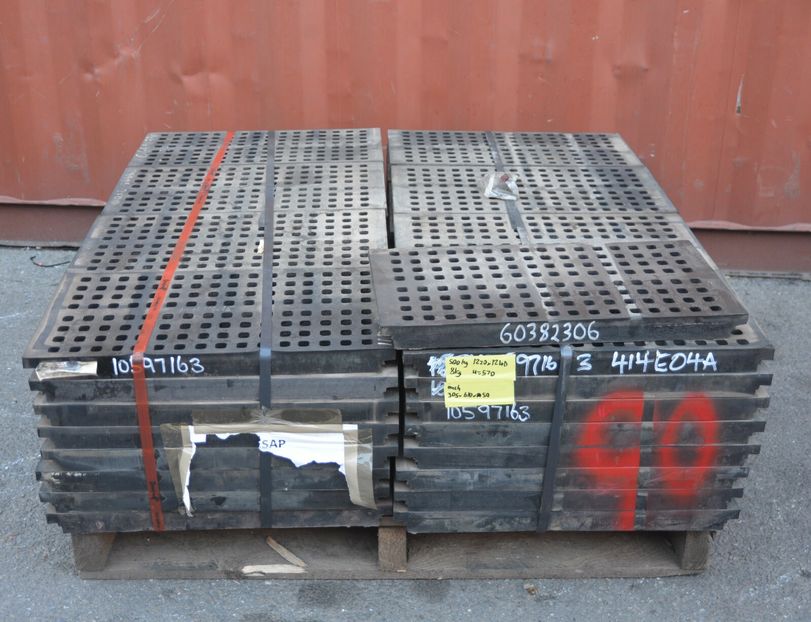 Sifter Sieve Screen Separator Rubber 305 x 610 x 50mm 18mm holes mining